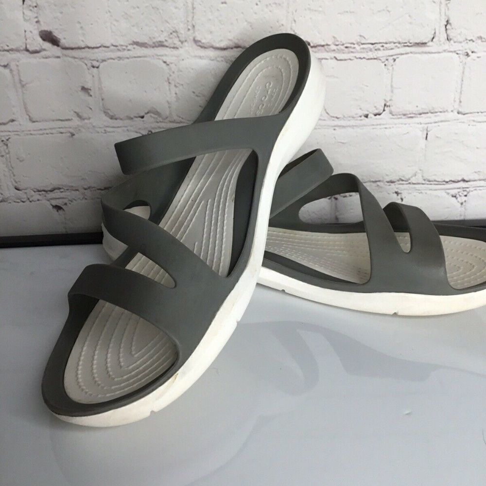 Crocs Women's Gray Flip Flop Sandals Size 9W